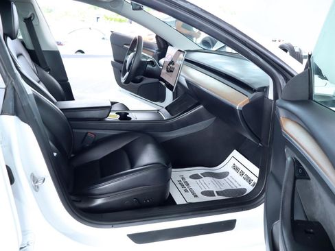 Used 2023 Tesla Model 3 Standard Range RWD image 30