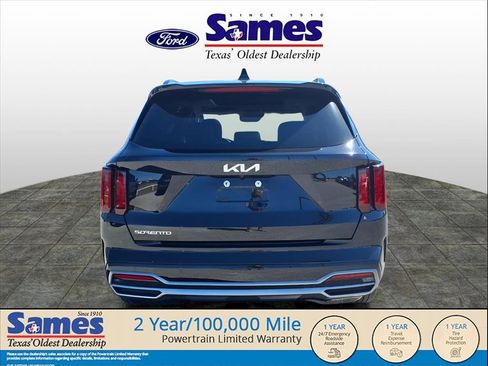Used 2023 Kia Sorento S w/ Panoramic Sunroof Package image 8