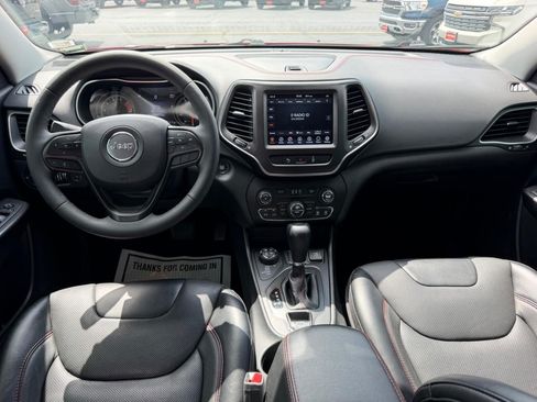 Used 2021 Jeep Cherokee Trailhawk w/ Premium Leather Package AWD/4WD image 11