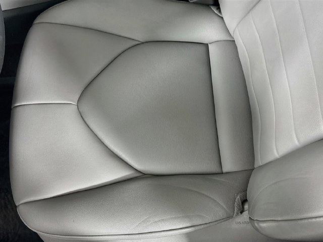 Used 2023 Toyota Highlander XLE AWD/4WD image 18