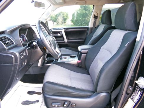 Used 2018 Toyota 4Runner SR5 RWD image 11