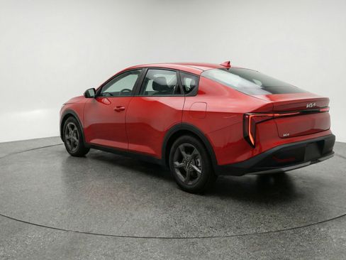 Used 2025 Kia K4 LXS image 6