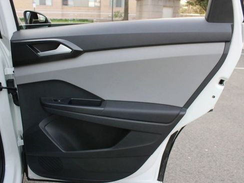 Used 2022 Volkswagen Taos S image 23