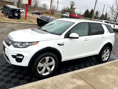 Used 2018 Land Rover Discovery Sport HSE image 7
