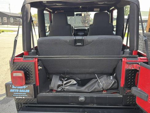 Used 2006 Jeep Wrangler Rubicon AWD/4WD image 15