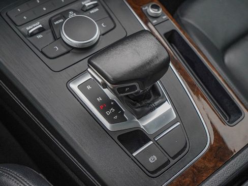 Used 2020 Audi Q5 2.0T Premium image 19