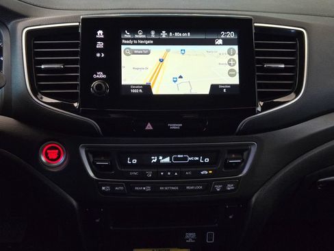 Used 2022 Honda Pilot TrailSport image 16
