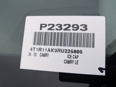 Used 2024 Toyota Camry LE w/ Convenience Package image 33