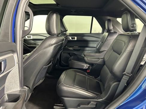 Used 2020 Ford Explorer XLT w/ Equipment Group 202A AWD/4WD image 24