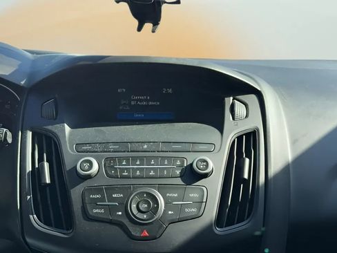 Used 2018 Ford Focus SE image 20