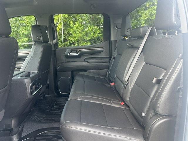 Used 2023 GMC Sierra 1500 SLT w/ SLT Premium Package AWD/4WD image 42
