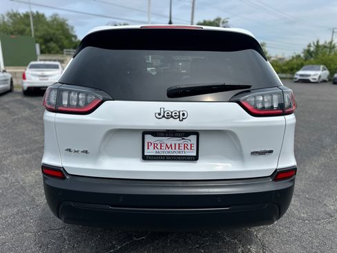 Used 2019 Jeep Cherokee Latitude Plus w/ Comfort/Convenience Group AWD/4WD image 4