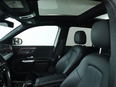 Used 2022 Mercedes-Benz GLB 250 4MATIC image 20