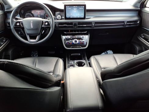 Used 2022 Lincoln Corsair AWD w/ Premium Package image 10