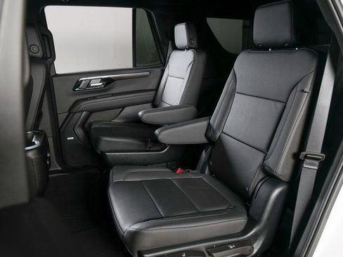 Used 2025 Chevrolet Tahoe LT w/ Comfort Package image 5