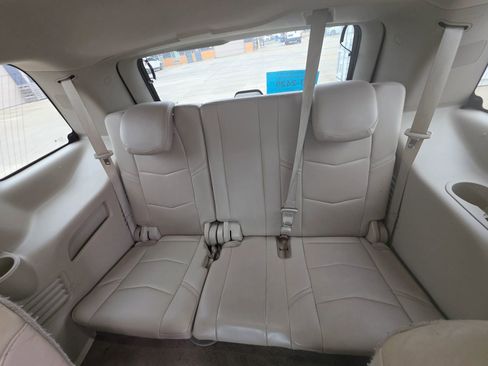 Used 2017 Cadillac Escalade Luxury AWD/4WD image 11