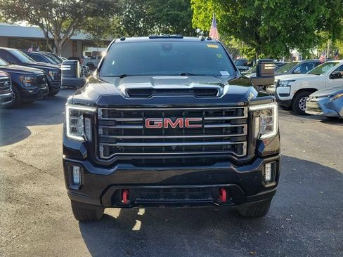 Used 2022 GMC Sierra 2500 AT4 w/ AT4 Premium Plus Package AWD/4WD image 2