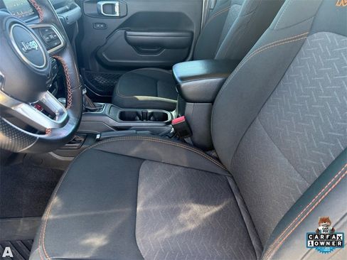 Certified 2022 Jeep Gladiator Mojave w/ LED Lighting Group image 12