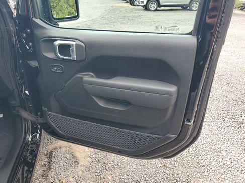 New 2026 Jeep Wrangler Sport AWD/4WD image 17