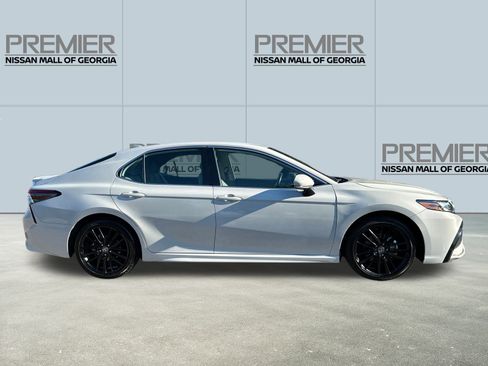 Used 2023 Toyota Camry XSE image 4