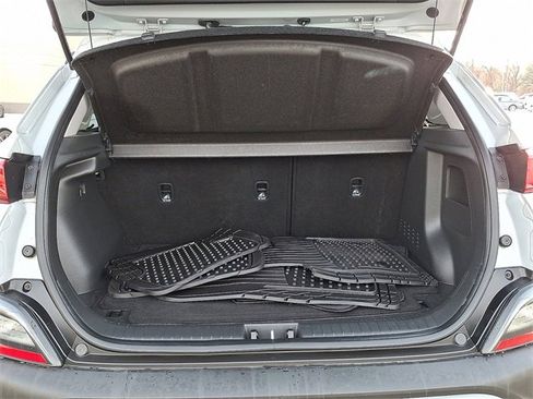 Used 2022 Hyundai Kona SEL w/ Convenience Package image 29