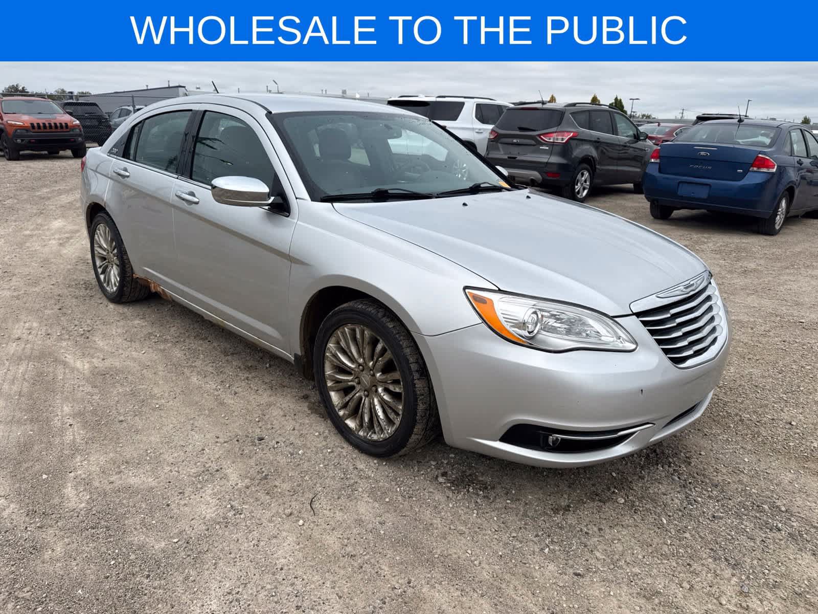 Used 2011 Chrysler 200 Limited FWD image 4