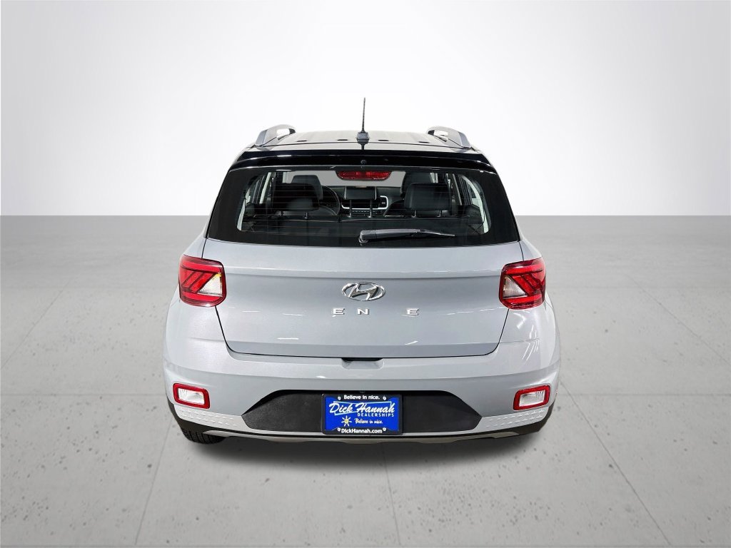 Used 2023 Hyundai Venue Limited w/ Cargo Package FWD image 7