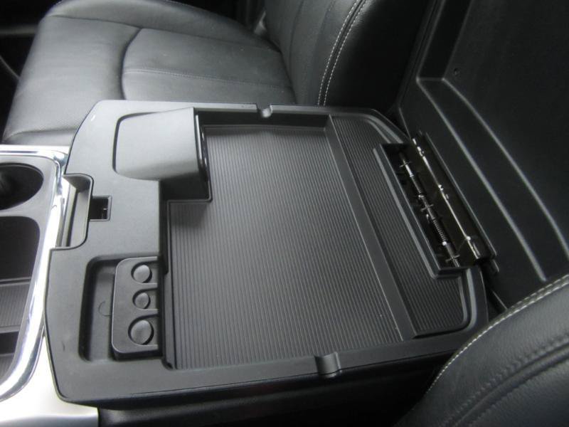 Used 2018 RAM 1500 Laramie AWD/4WD image 36