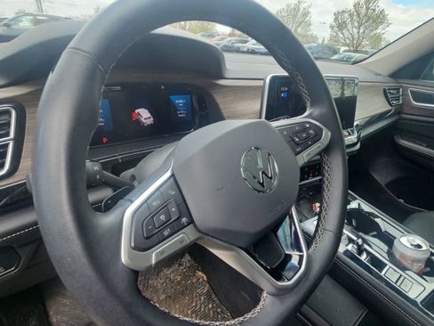 Used 2024 Volkswagen Atlas SEL image 6