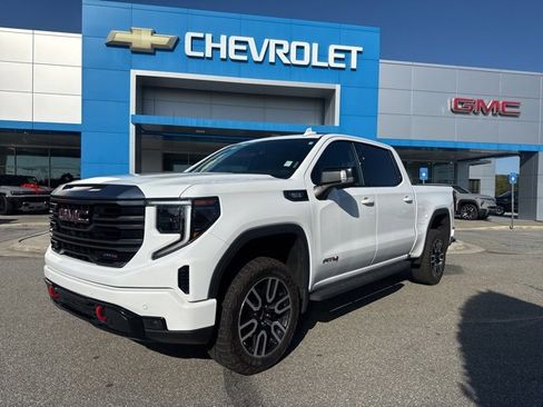 Used 2024 GMC Sierra 1500 AT4 w/ AT4 Premium Package image 8