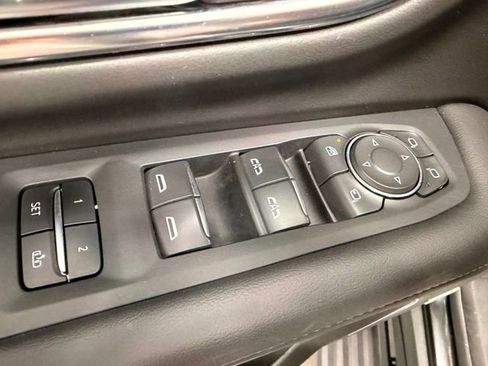Used 2024 Chevrolet Suburban High Country AWD/4WD image 29