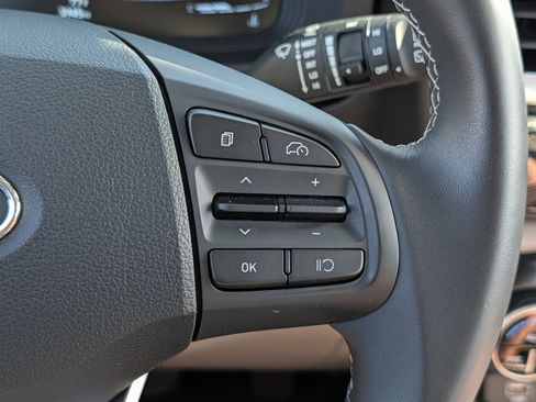 Certified 2026 Hyundai Venue SEL FWD image 30