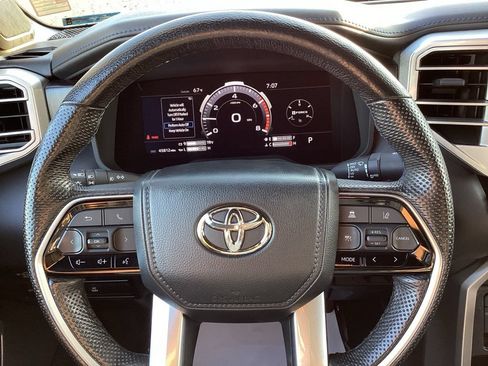 Used 2024 Toyota Tundra Platinum AWD/4WD image 25
