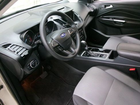 Used 2017 Ford Escape SE w/ Equipment Group 201A image 17