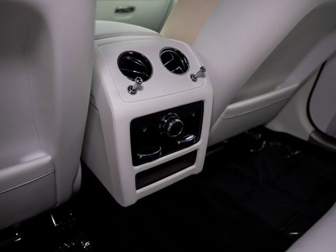 Used 2022 Rolls-Royce Ghost AWD/4WD image 39