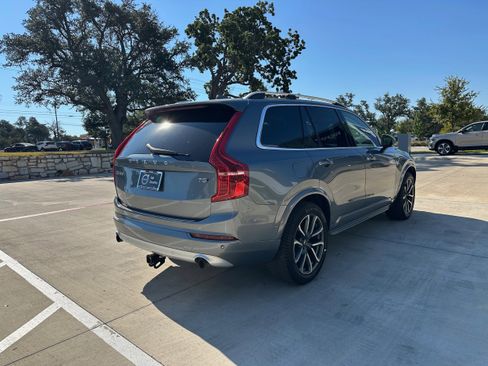 Used 2018 Volvo XC90 T5 Momentum w/ Convenience Package image 6