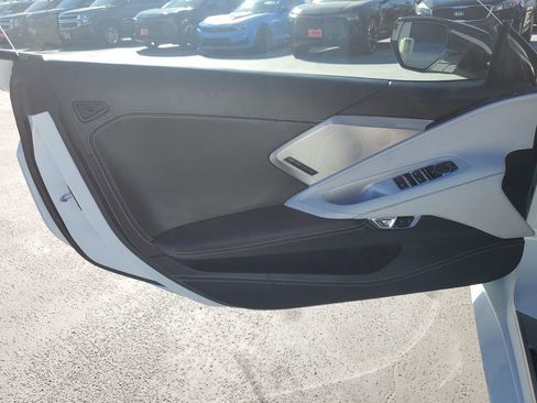 Used 2024 Chevrolet Corvette Stingray Premium Conv w/ Z51 Performance Package image 15