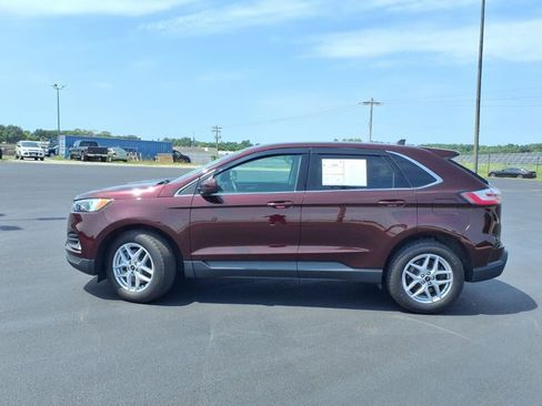 Certified 2024 Ford Edge SEL w/ Convenience Package AWD/4WD image 2