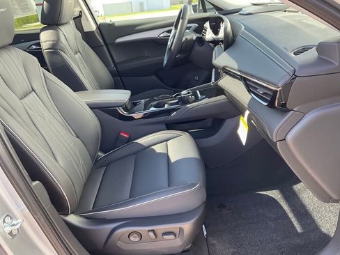 Used 2025 Buick Envision Avenir AWD/4WD image 21