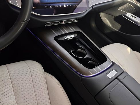 Used 2025 Mercedes-Benz E 350 4MATIC Sedan w/ Winter Package image 18