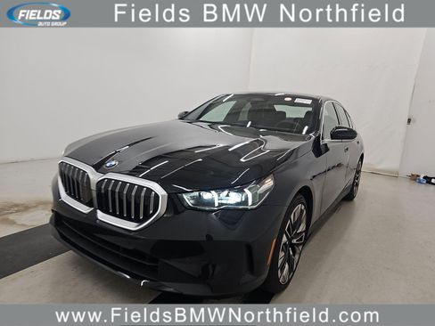 Used 2027 BMW 540i xDrive AWD/4WD image 1