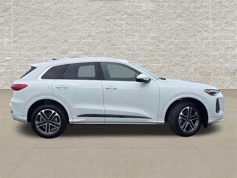 New 2026 Audi Q5 Premium AWD/4WD image 8