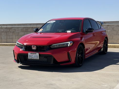 Used 2026 Honda Civic Type R image 4