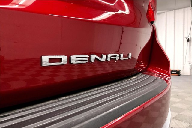 Used 2022 GMC Yukon Denali AWD/4WD image 9