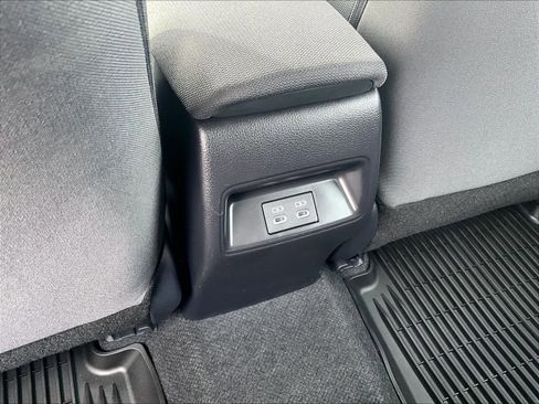 Used 2025 Toyota Corolla LE w/ LE Premium Package image 28