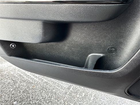 Used 2018 Dodge Charger SXT w/ Blacktop Package image 31