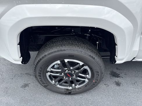 New 2025 Toyota Tacoma 4x4 Double Cab Hybrid image 11