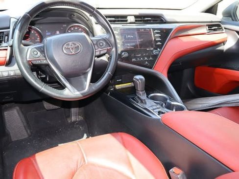 Used 2019 Toyota Camry XSE FWD image 5