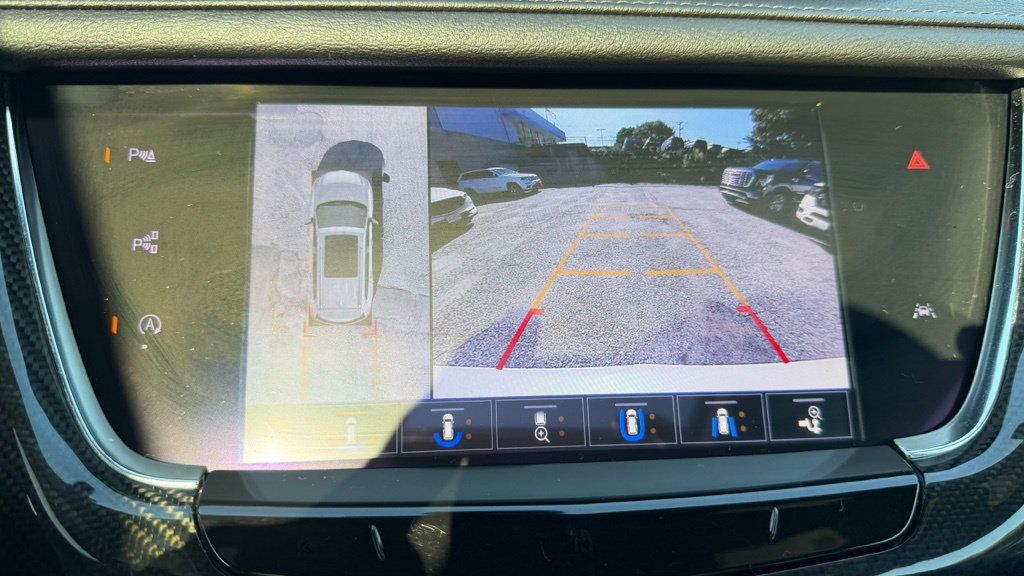 Used 2020 Cadillac XT6 Sport AWD/4WD image 28