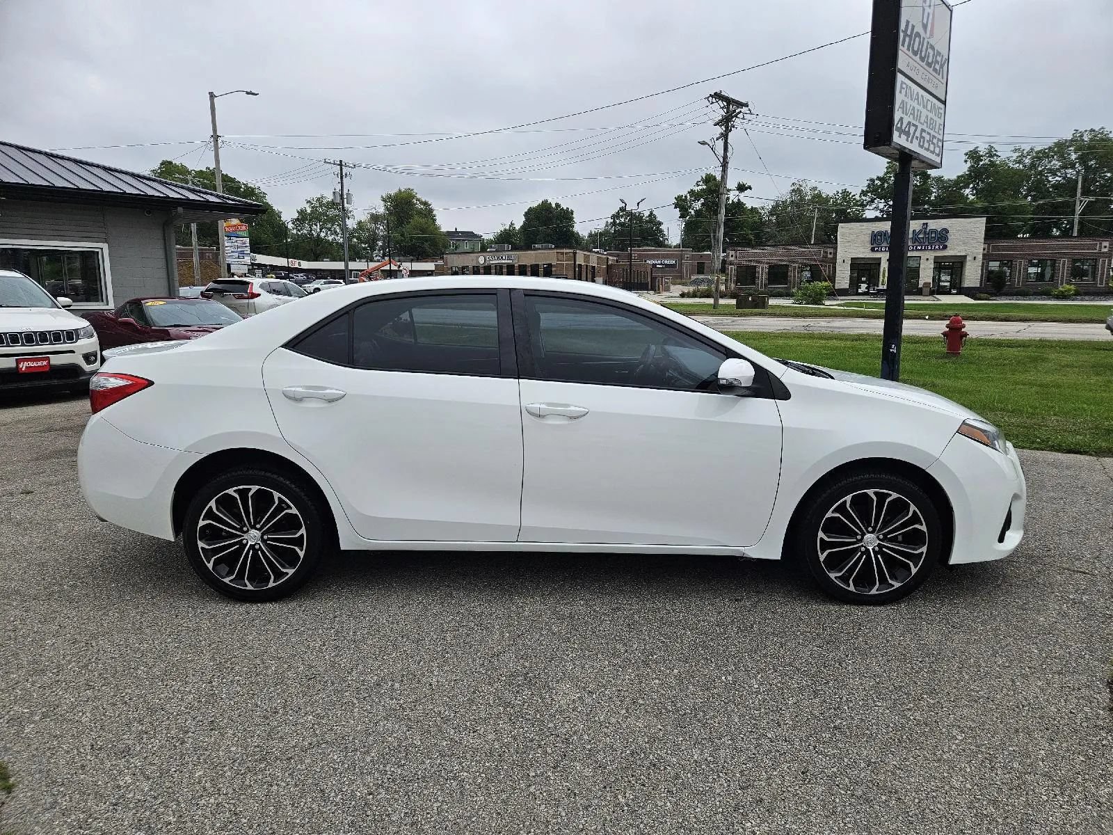 Used 2016 Toyota Corolla S FWD image 5